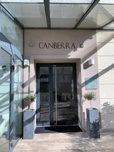 Hôtel Le Canberra - 1