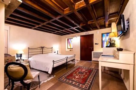 Avalon Boutique Suites - 36