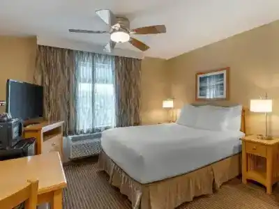 Best Western Plus Ocean View - 41