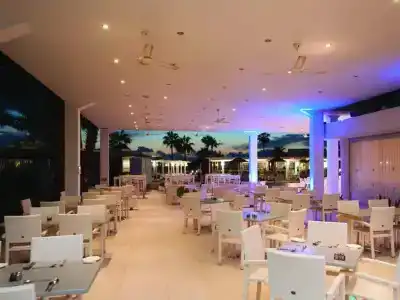 Dome Beach & Resort - 13