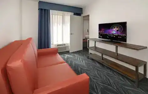 Tropicana Inn and Suites - 37