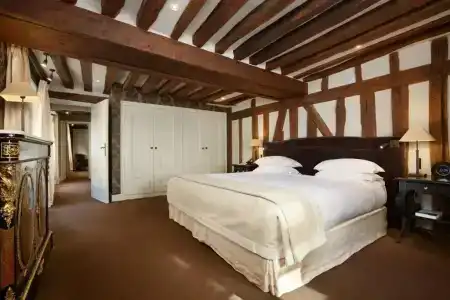 Le Pavillon de la Reine & Spa - Small Luxurys of the World - 6