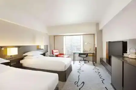 Hilton Tokyo - 11