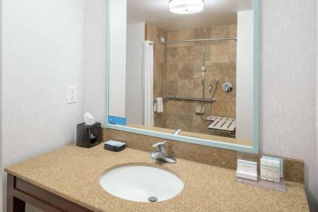Hampton Inn - 9