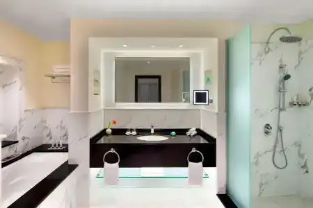 Le Meridien Al Aqah Beach Resort - 86