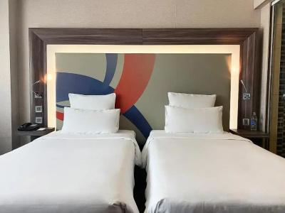 Novotel Bangkok Impact - 10