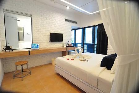 Forty Winks Phuket - 36