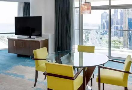 Hilton - 37