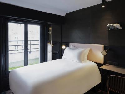 Tribe Paris Batignolles - 11