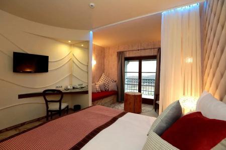 Cascade Resort & Spa - 12