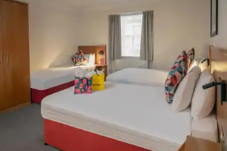 Queensway, Sure Collection by Best Western - 10