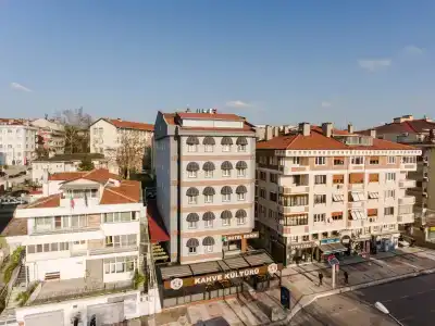 Edrin Otel - 12