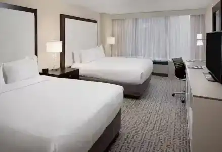 DoubleTree by Hilton Chicago Magnificent Mile - 46
