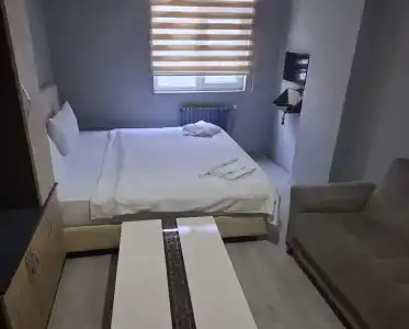 Edrin Otel - 6