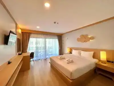 Amata Patong - 6