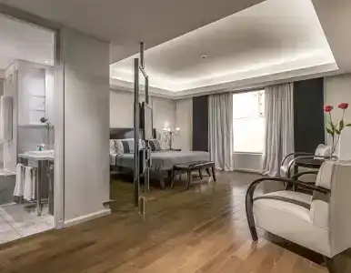 Broadway & Suites - 48