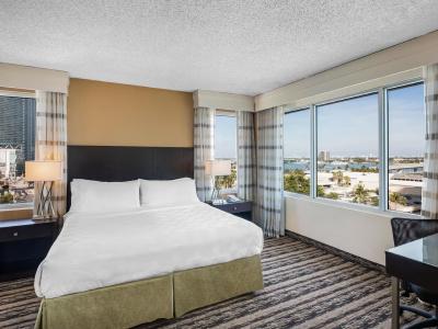 Holiday Inn Port Of Miami-Downtown, An Ihg - 57