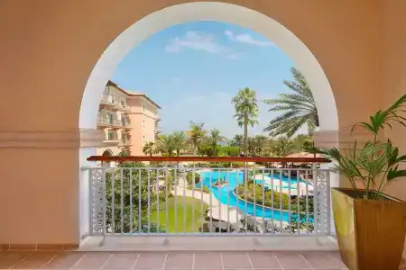 The Ritz-Carlton - 41