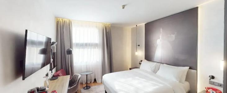 Paseo del Arte, a member of Radisson Individuals - 28