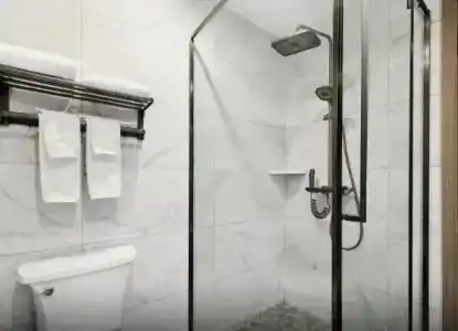 Ramada by Wyndham Flushing - 33