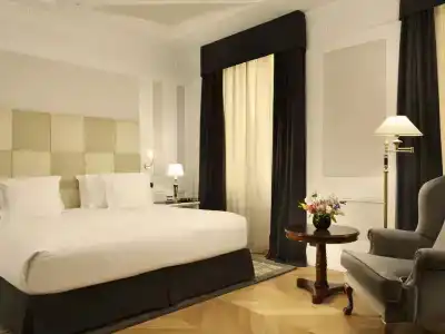 Splendide Royal - Small Luxury Hotels of the World - 45