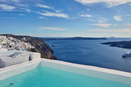 Cosmopolitan Suites - Small Luxurys of the World - 46