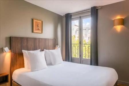 Suites & Hôtel Helzear Champs-Elysées - 44