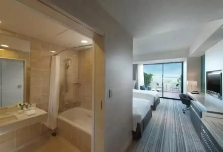 Hilton Okinawa Chatan Resort - 57