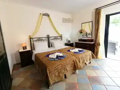 Vasilaras - 72