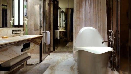 The Ritz-Carlton Shanghai, Pudong - 29