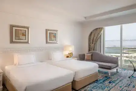 Habtoor Grand Resort, Autograph Collection - 9