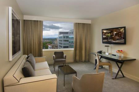 The Benson Portland, Curio Collection by Hilton - 65