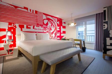 Radisson Red Brussels - 19