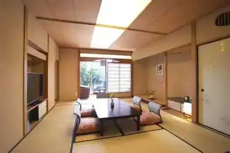 Honjin Hiranoya Kachoan - 47