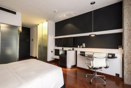 Hilton Madrid Airport - 49