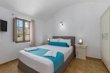 En Plo Boutique Suites Oia Santorini - 44
