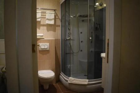 Queen's Astoria Design - 49