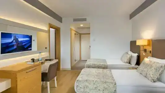 Glamour & Spa - 50