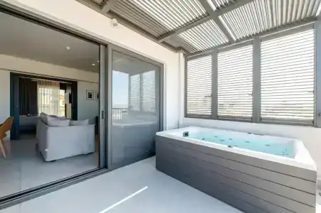 Porta Suites - 124