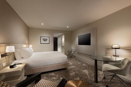 Hilton - 4
