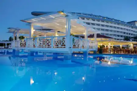 Crystal Admiral Resort Suites & Spa - Ultimate All Inclusive - 32