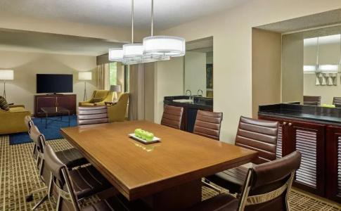 DoubleTree by Hilton Houston Intercontinental Airport - 58