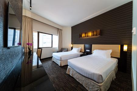 Royal @ Queens (SG Clean, Staycation Approved) - 38