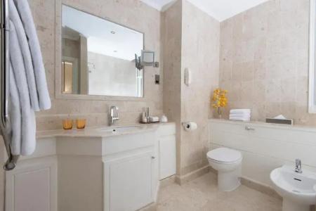 Taj 51 Buckingham Gate Suites and Residences - 97