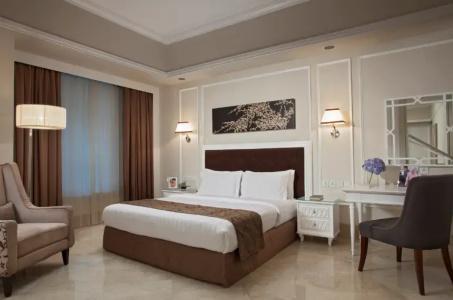 Ascott - 34