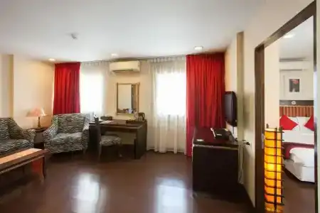 Mac Boutique Suites - 28