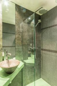 Moulin Plaza - 31