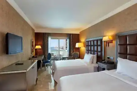 Hilton Alexandria Corniche - 91