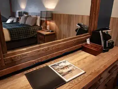 Glacier House & Resort - 5
