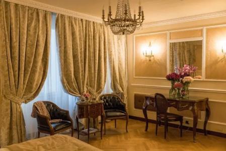 Bernini Palace - 78